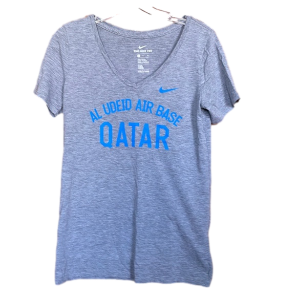 Nike T-Shirt, Size Small - Picture 1 of 4